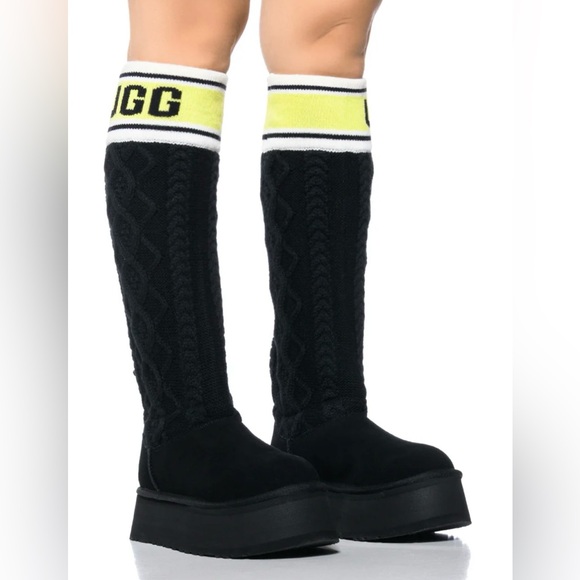 UGG BLACK W CLASSIC SWEATER LETTER - Picture 2 of 16